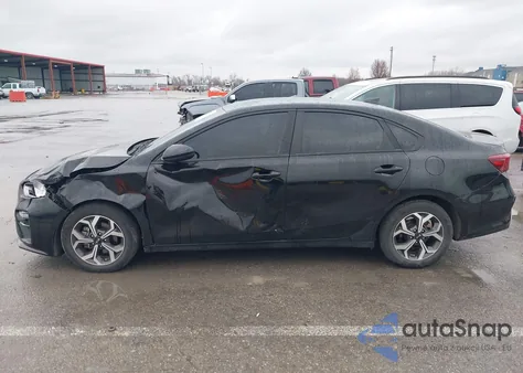 2021 Kia Forte Lxs из США, поврежденный, VIN 3KPF24AD5ME360228